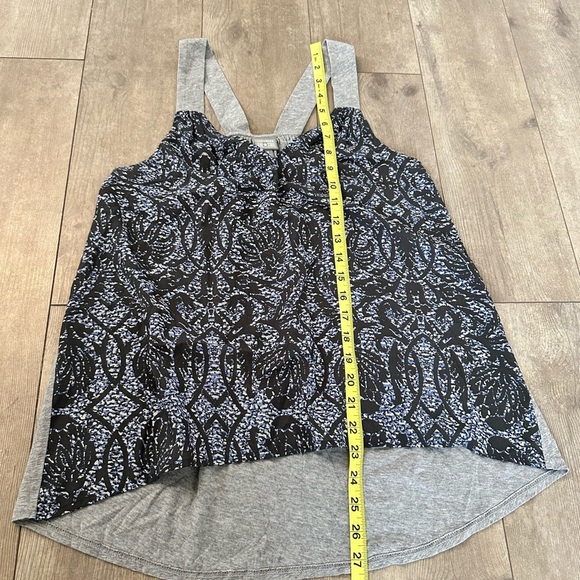 Converse women’s medium flowy tank blouse - Picture 10 of 14